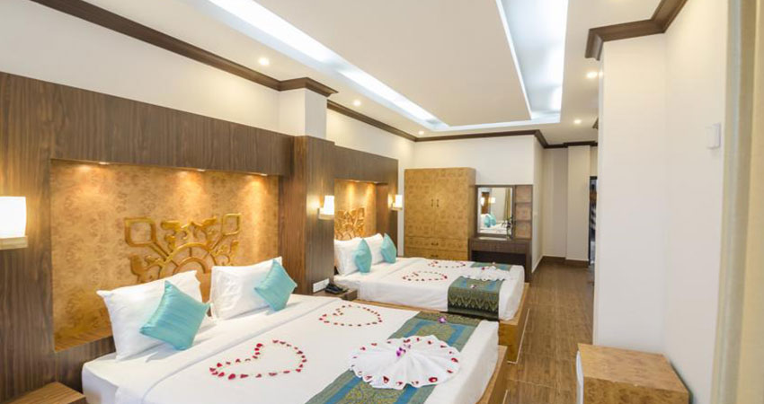 Grand Waterfront Hotel