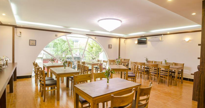 Grand Waterfront Hotel