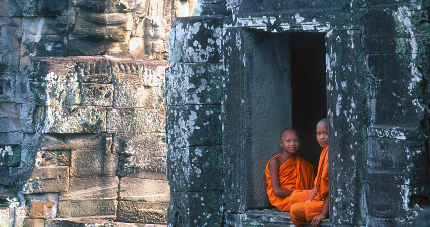 Khmer ancient and modern world tour