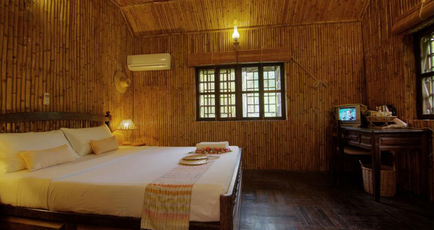 Palm Village Resort & Spa