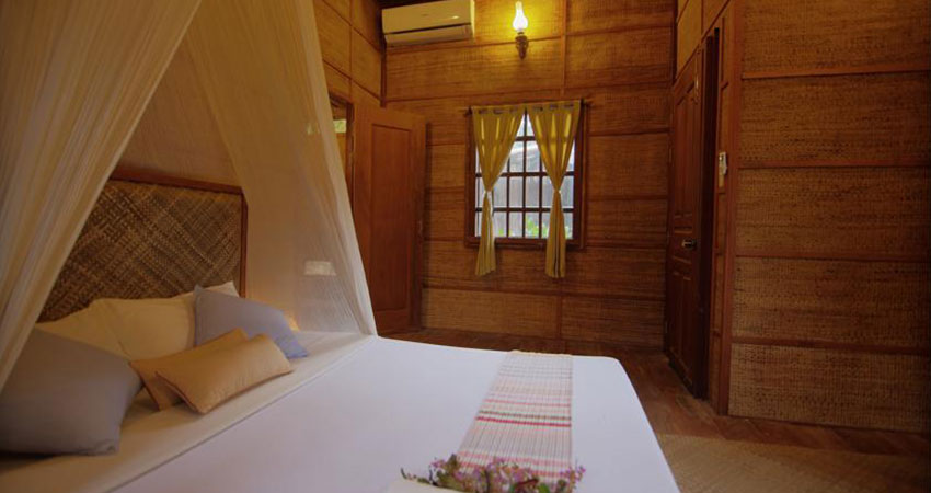 Palm Village Resort & Spa