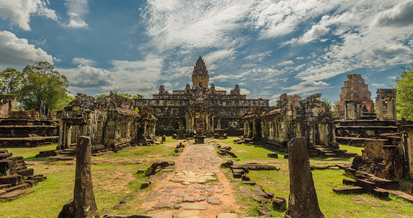Roluos - Kbal Spean and Banteay Srei tour 1Day