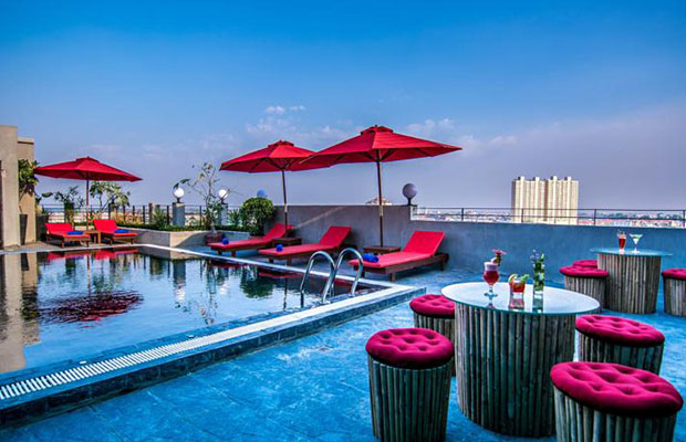 Diamond Palace Resort & Sky Bar