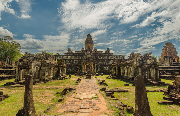 Roluos - Kbal Spean and Banteay Srei tour 1Day